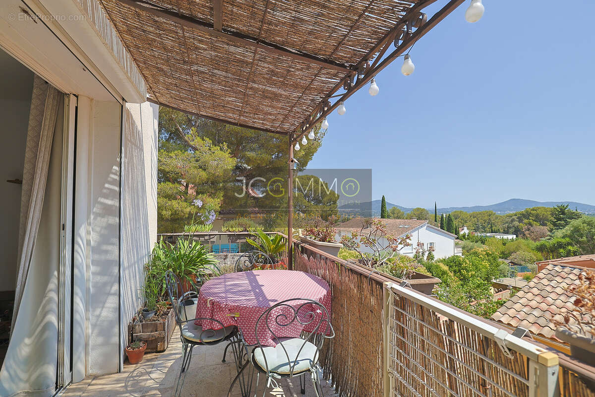 Haut de villa en duplex + jardin - photo 13