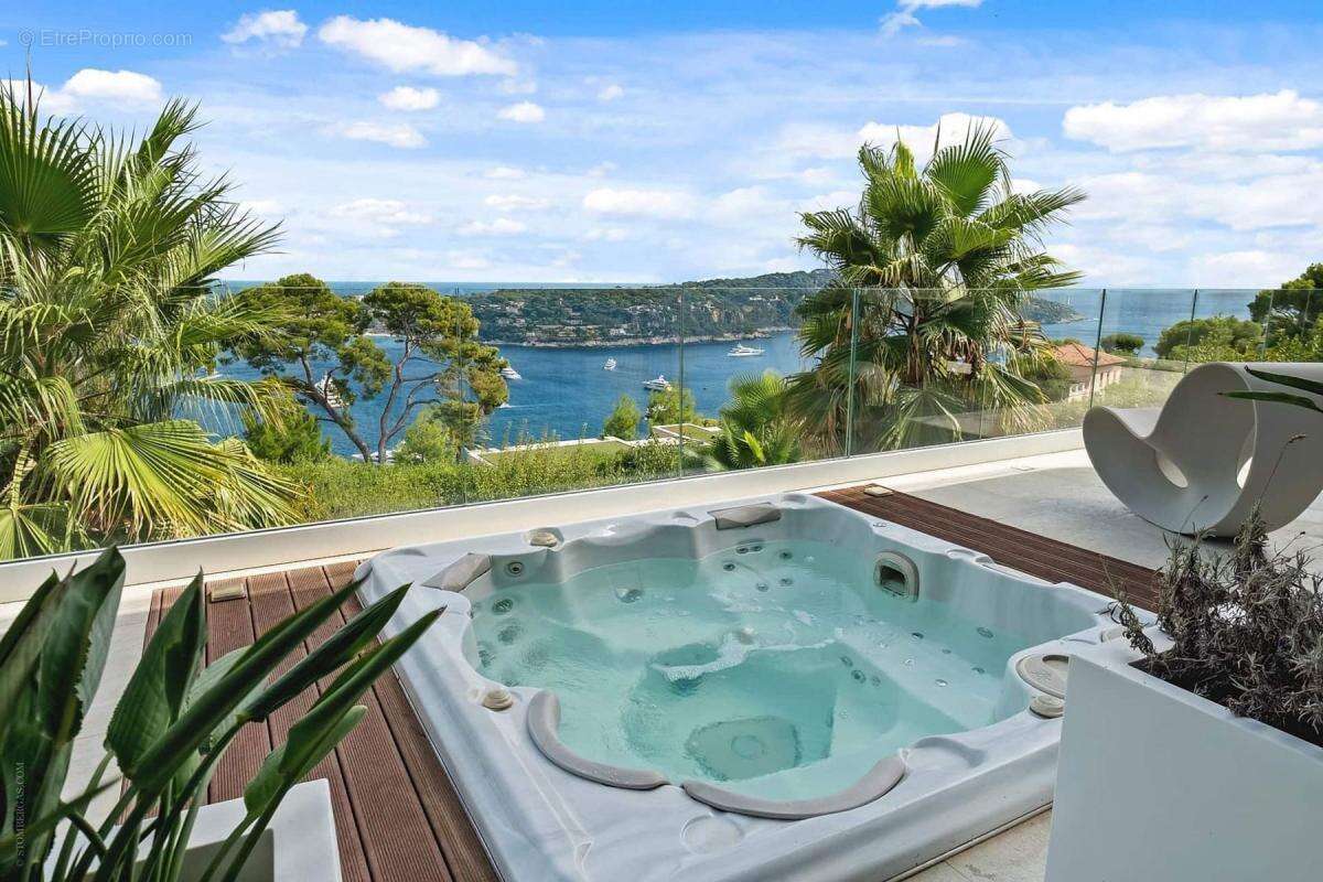 NICE Mont Boron - Villa moderne avec vue imprenable sur la mer - photo 16