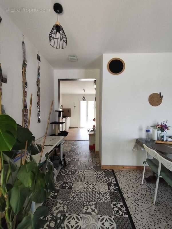 Maison 88 m² à Saint-Claud  - photo 3