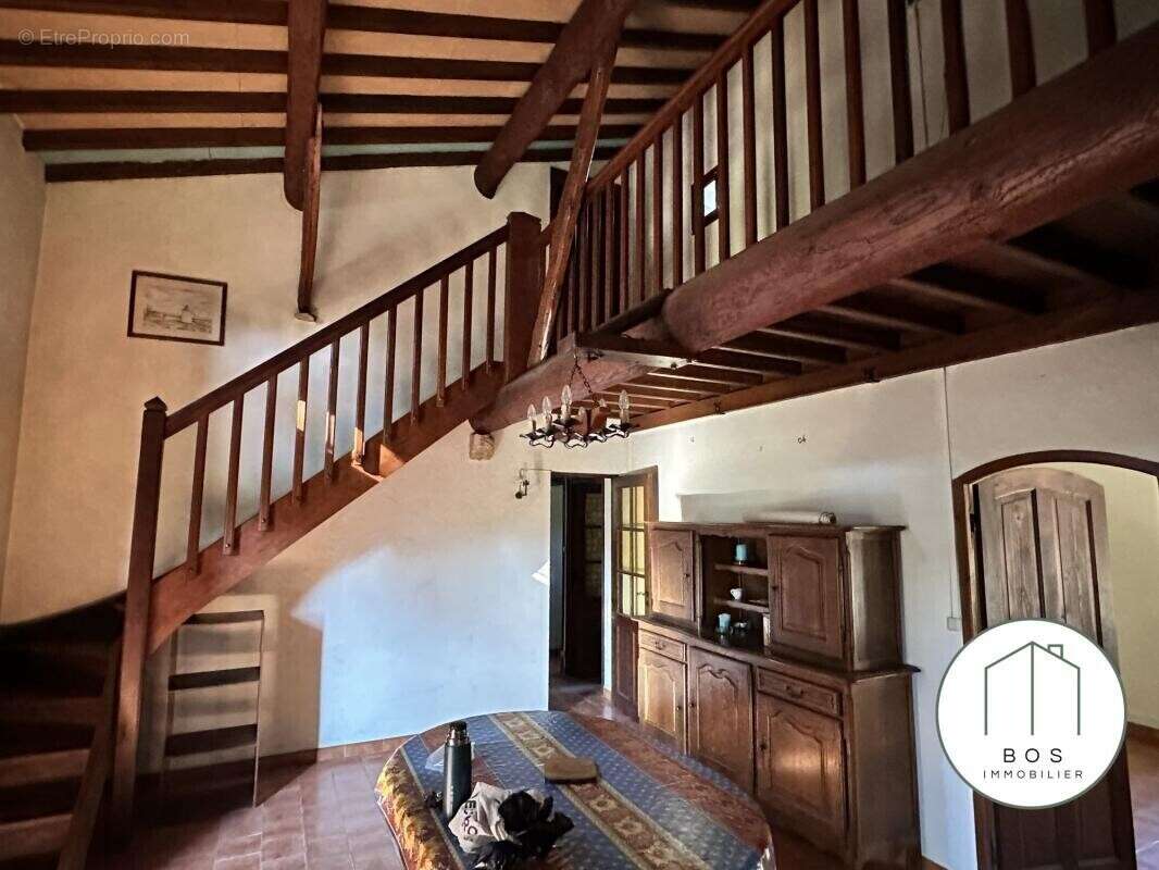 Maison à SAINT-ETIENNE-DU-GRES