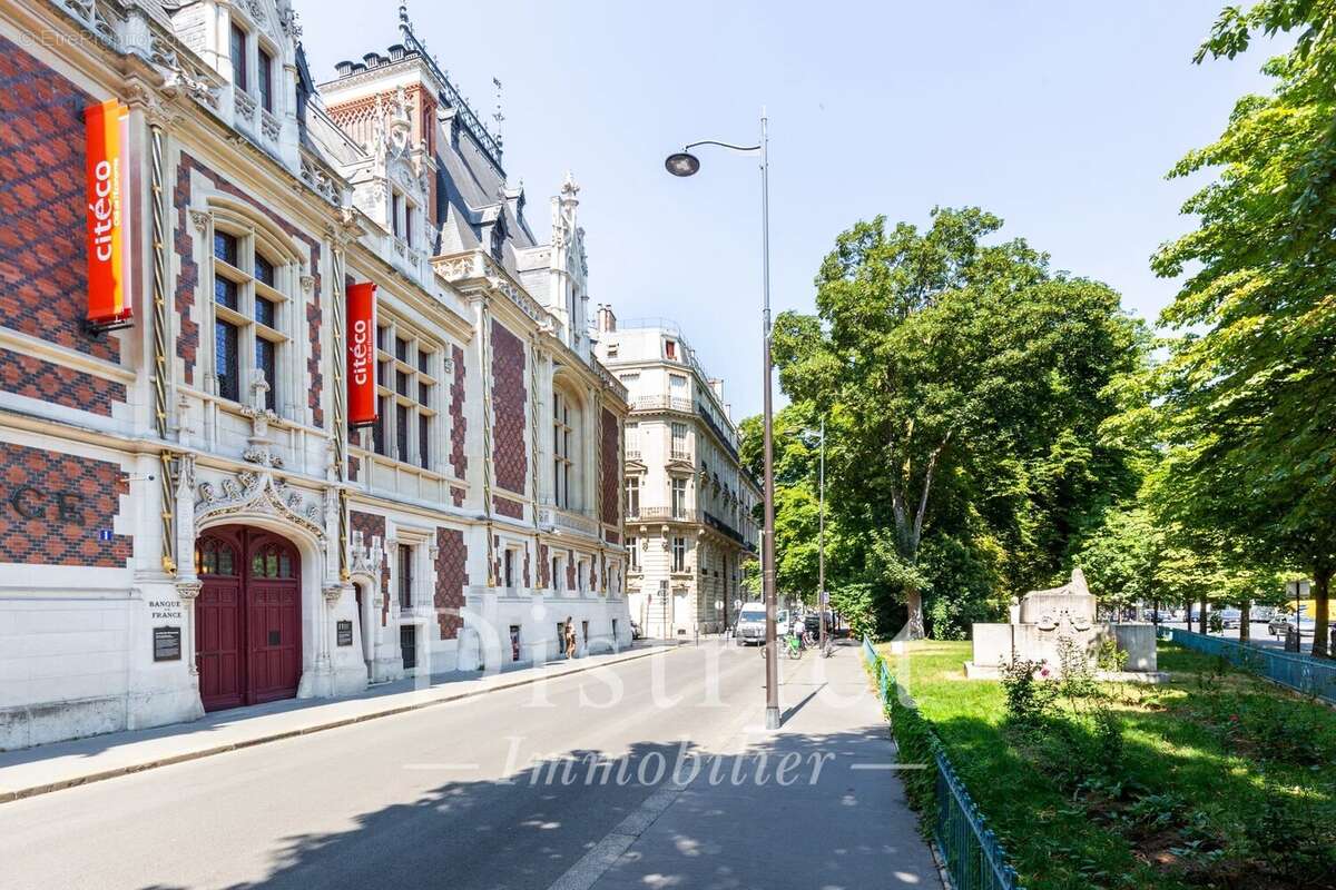 Exclusivité - Parc Monceau – Comme une Maison  de 157 m². - photo 16