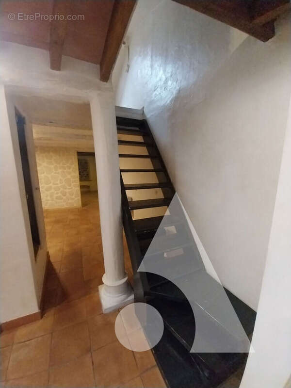 Appartement à LE MUY