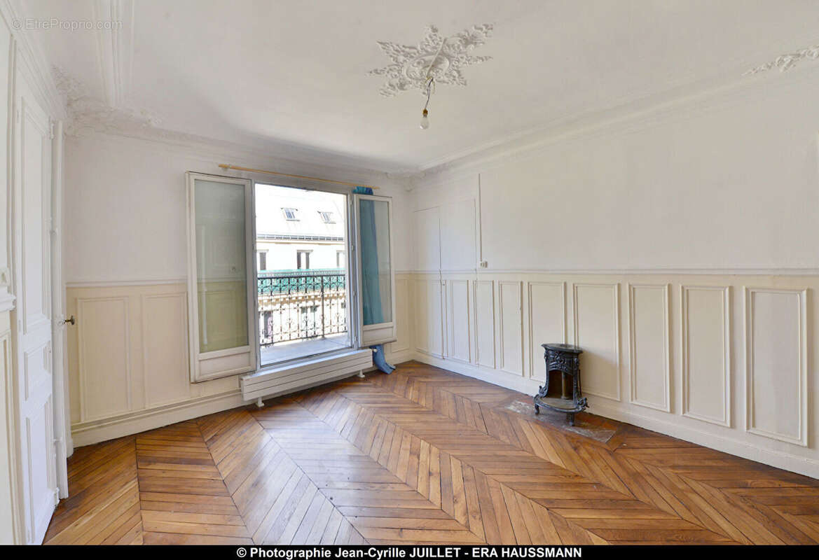 Appartement à PARIS-8E