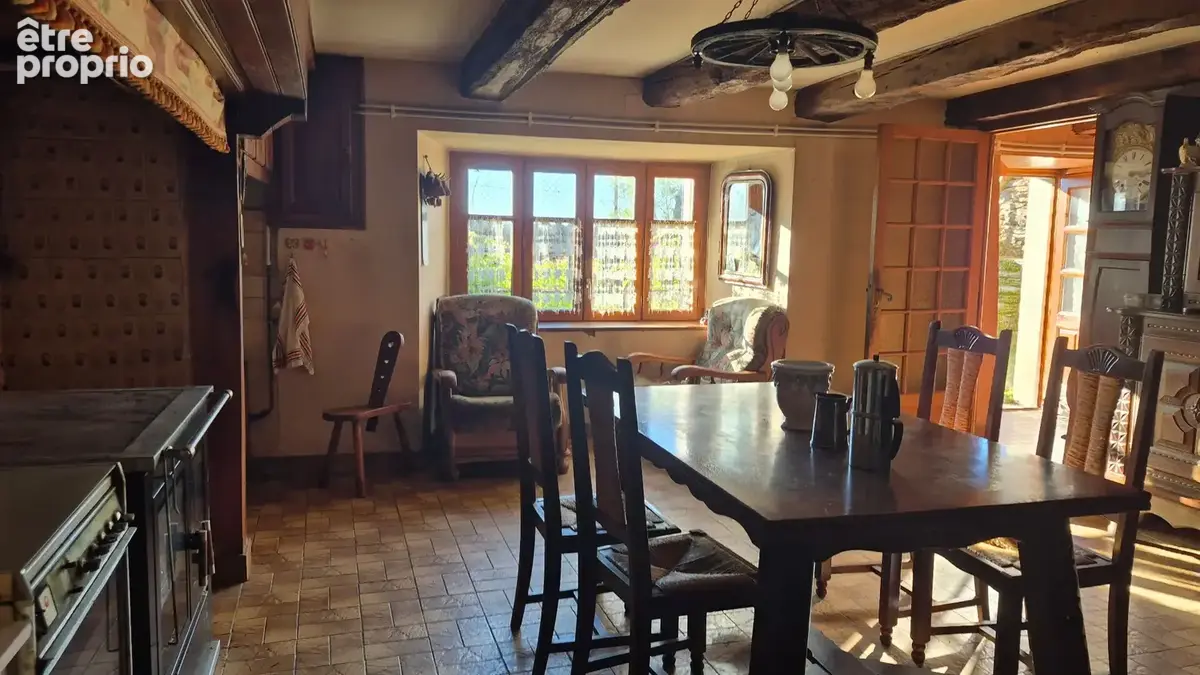 Ensemble immobilier, maison, grange sur une parcelle de 1300 m², AUBRAC - photo 8