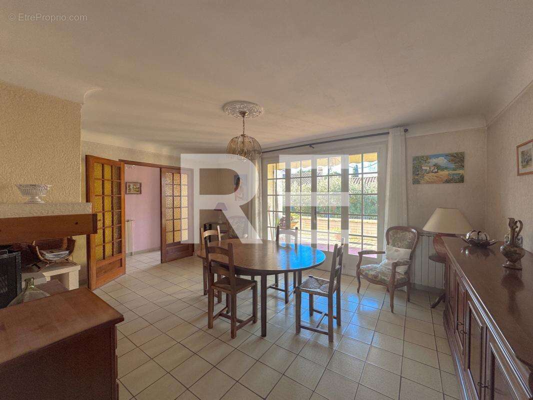 Maison à SAINT-GILLES