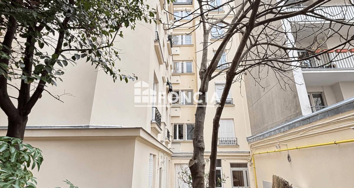 Appartement à PARIS-18E