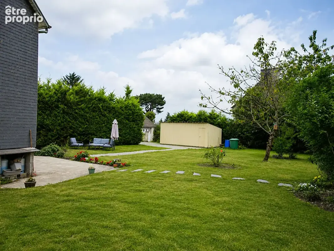 COTES D'ARMOR - Une maison de 3 chambres avec jardin dans le village de Trébrivan - photo 14