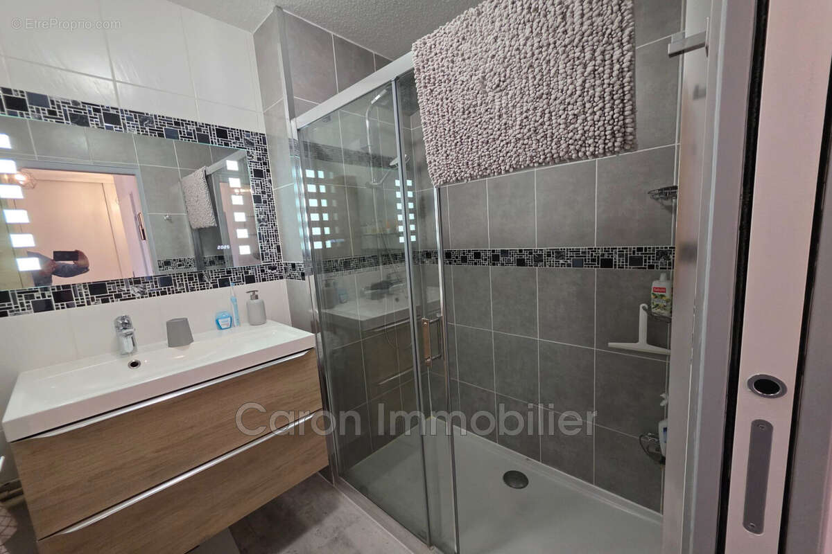 Appartement à MANDELIEU-LA-NAPOULE