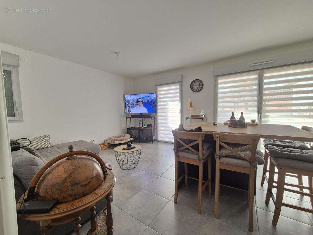 Appartement à CONTES