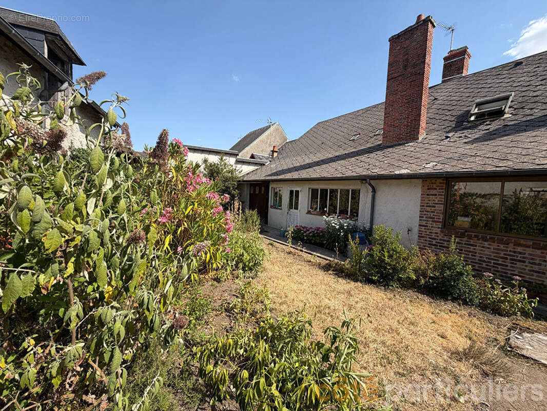 Maison Lignieres 7 pièce(s) 145 m2 avec jardin et dépendances - photo 12