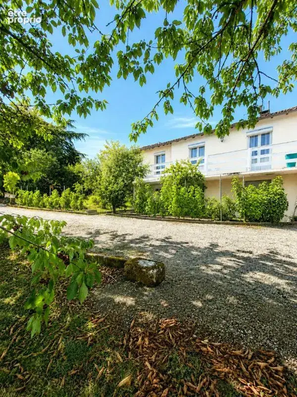 Maison à SAINT-ROMAIN-ET-SAINT-CLEMENT