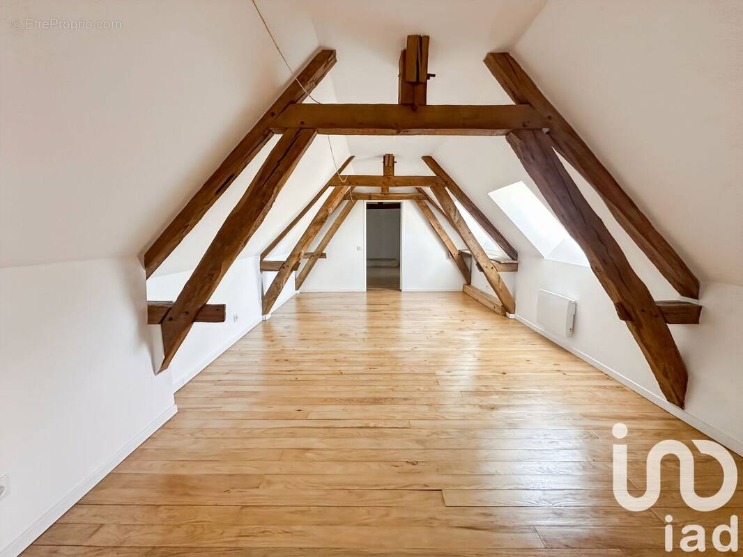 Photo 1 - Appartement à VILLENEUVE-L&#039;ARCHEVEQUE