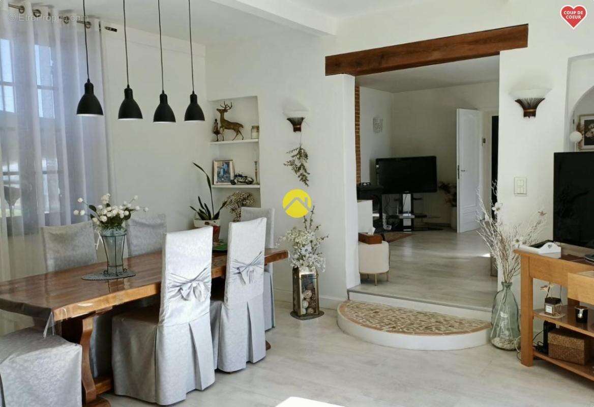 Maison à SAINTE-ALVERE