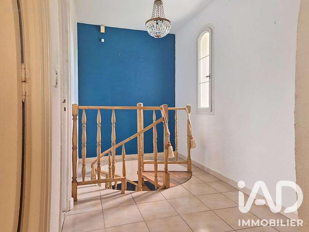 Maison 136 m² à Port-De-Bouc  - photo 8
