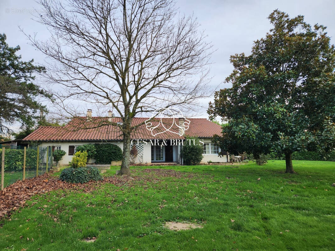 Maison à SAINT-TRIVIER-SUR-MOIGNANS
