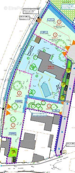Terrain à SAINTE-SOULLE