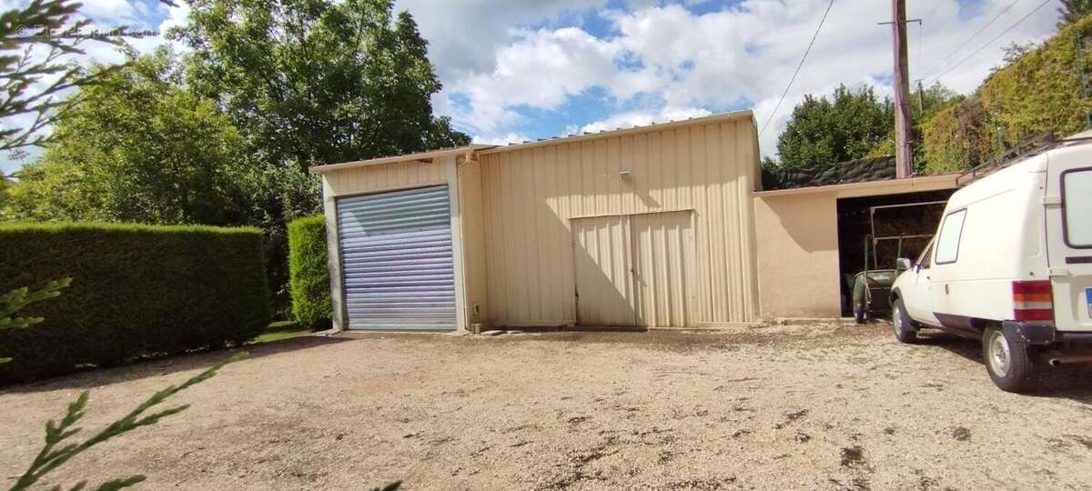 Maison à LISSAC-ET-MOURET