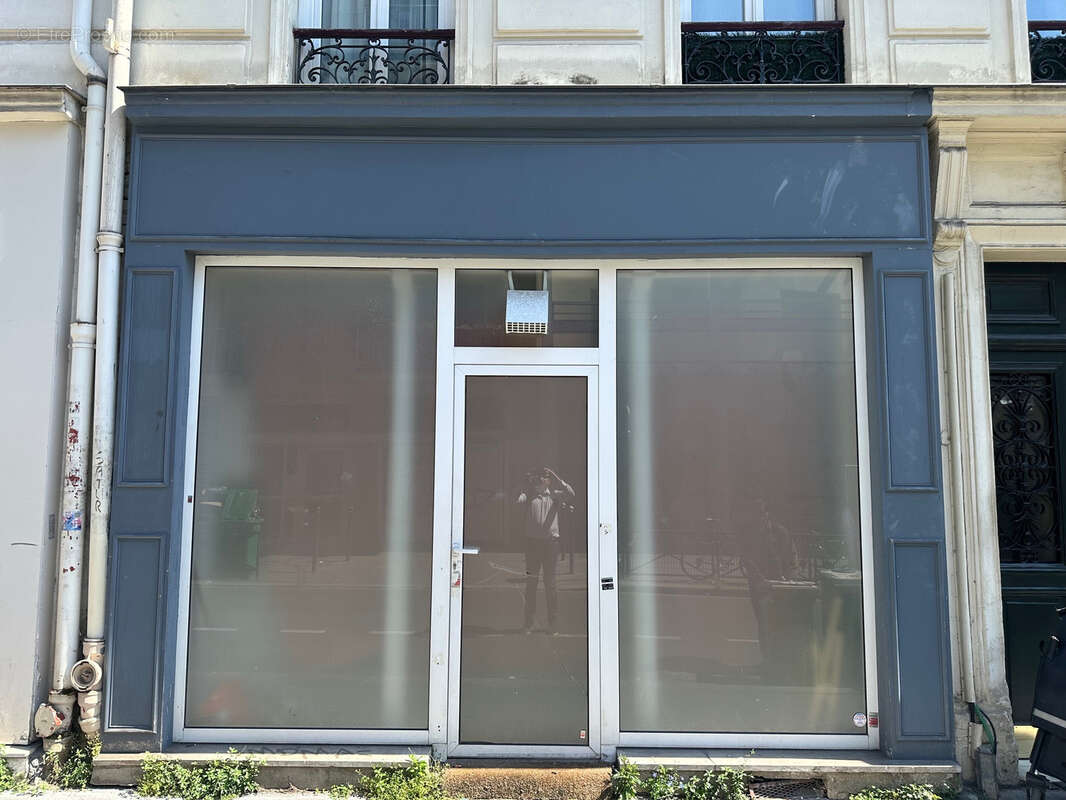 Commerce à PARIS-11E