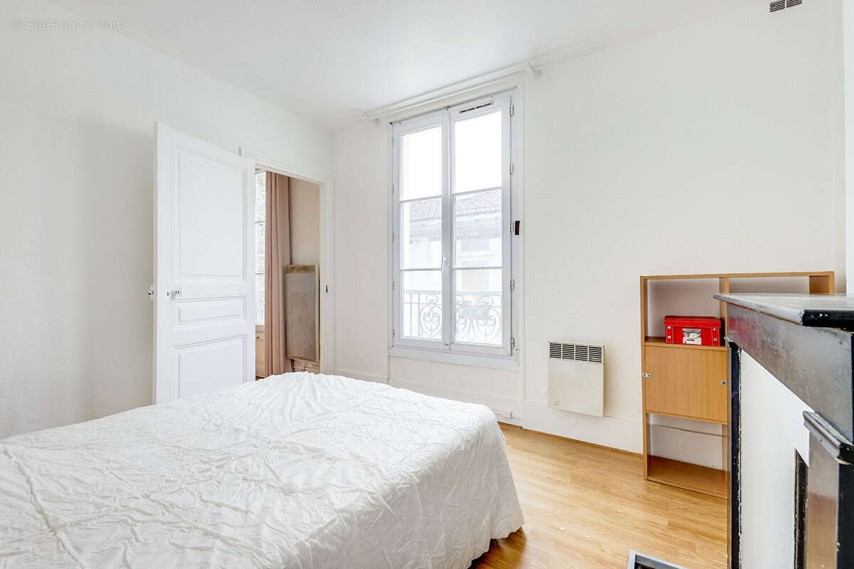 Appartement à PARIS-14E