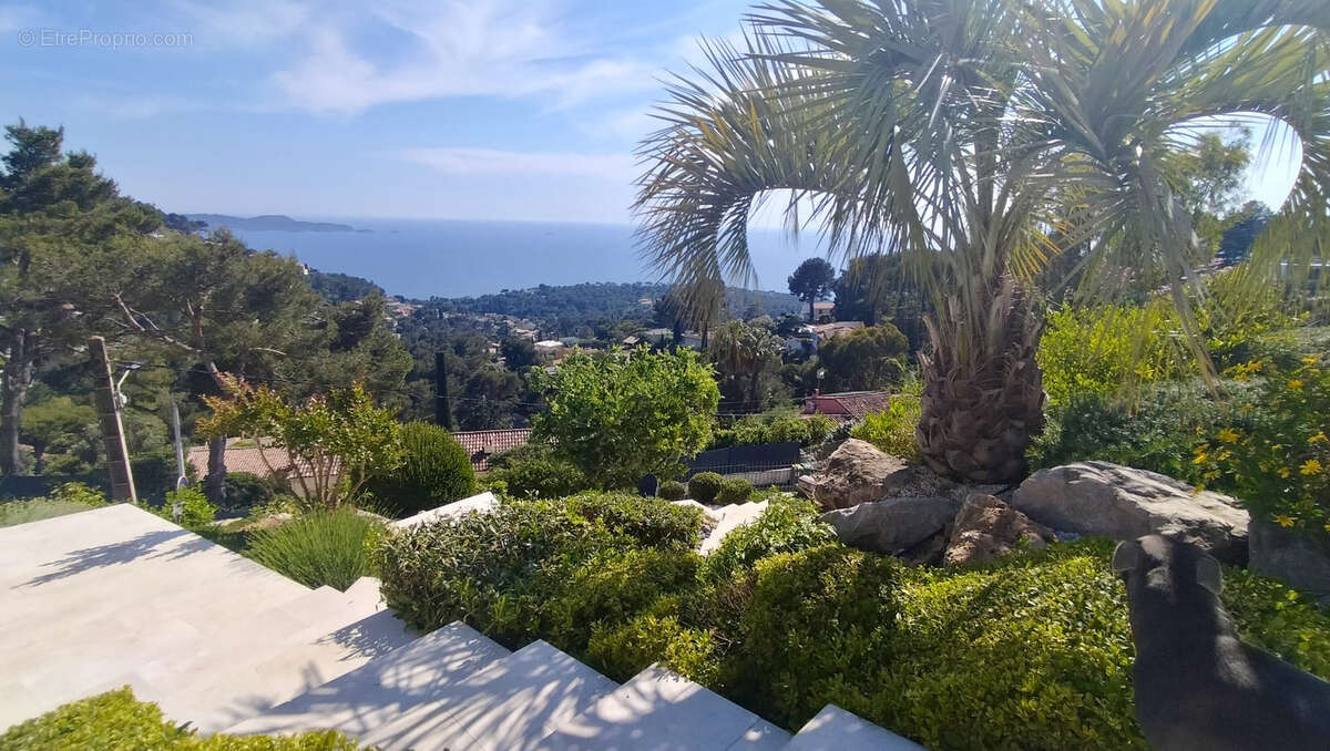 Maison à CARQUEIRANNE