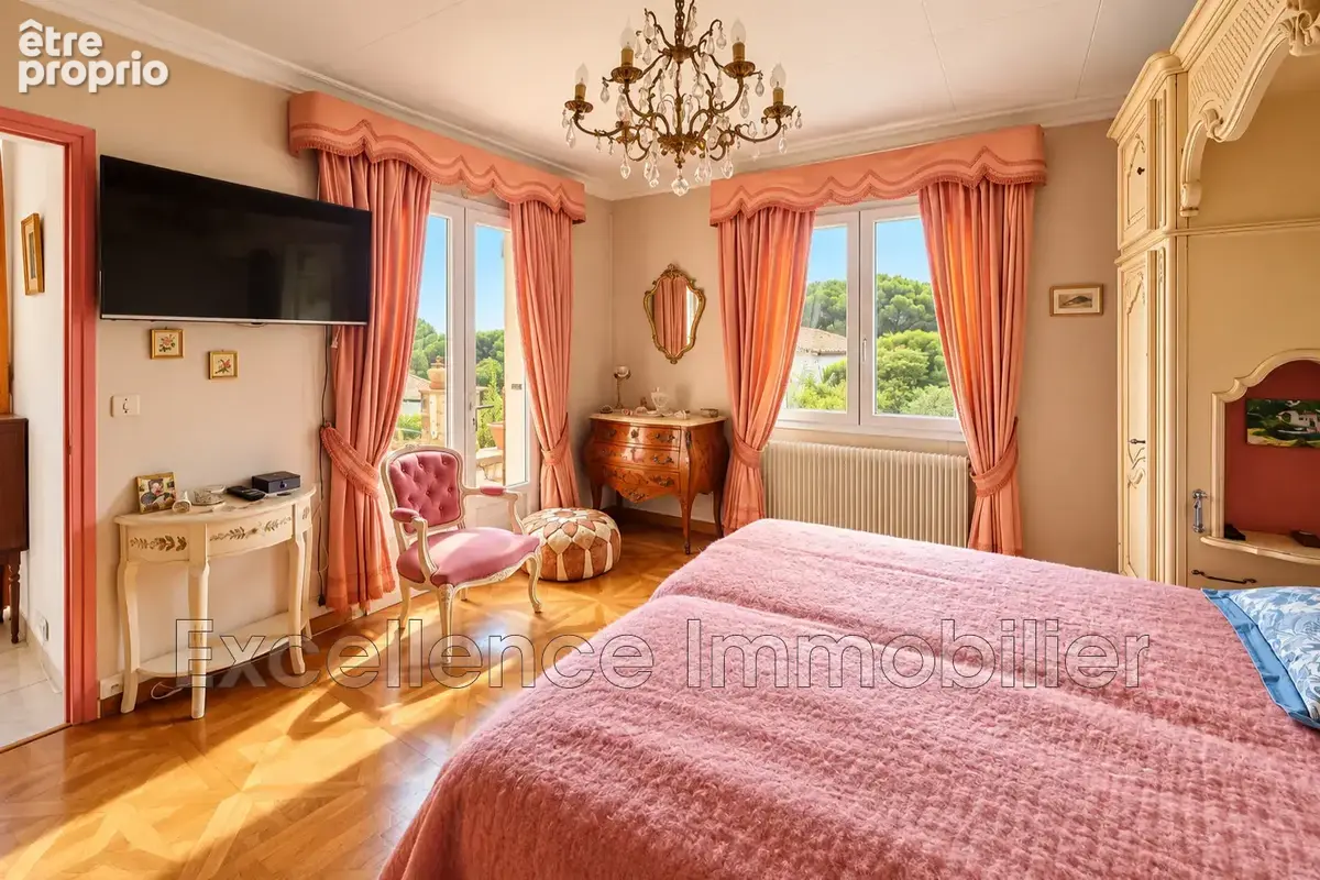 Maison 8 pièces 140 m² à vendre à Sainte-Maxime (83120) - photo 6