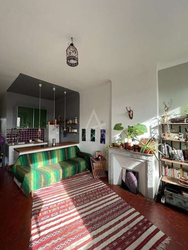 Appartement à MARSEILLE-3E