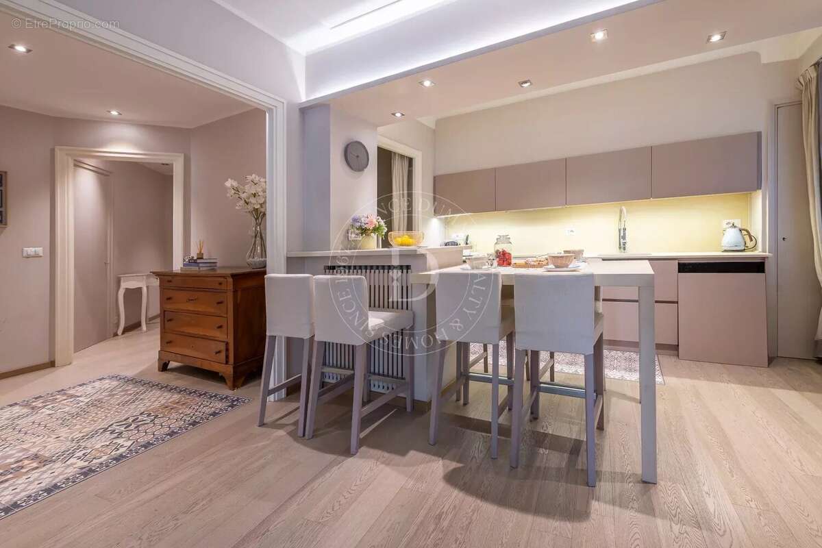 Appartement à BEAULIEU-SUR-MER