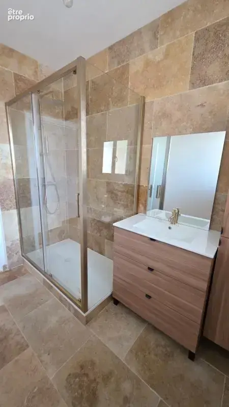 Appartement de type 3  79 m² ,  renove avec gout au 6 eme etage et avec ascenseur - - photo 7