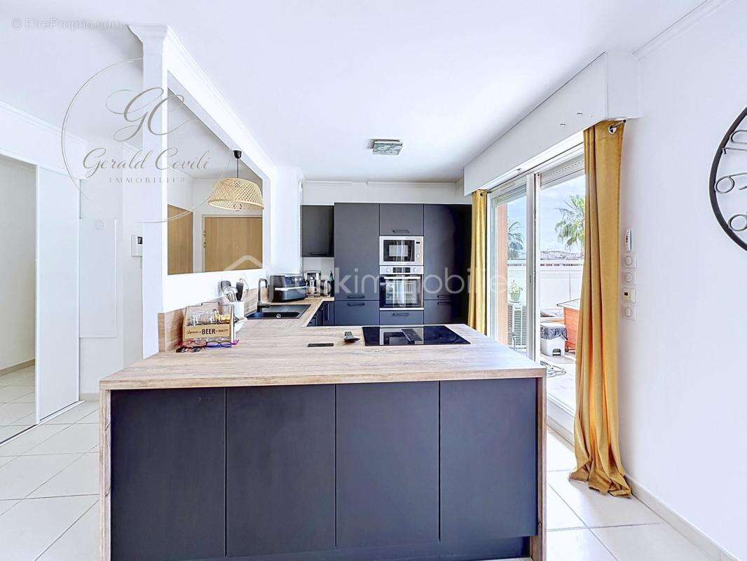 Appartement à MANDELIEU-LA-NAPOULE