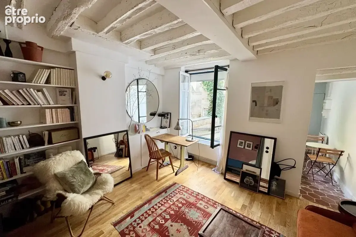 Appartement à PARIS-3E