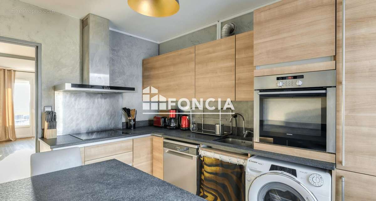 Dernier étage, vue dégagée et confort clé en main ! - photo 5