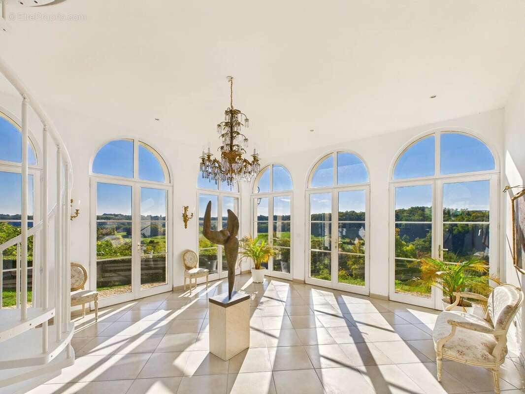 Maison à PESSAC-SUR-DORDOGNE
