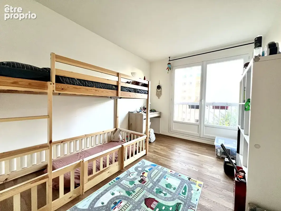 18ème - Proche Jules Joffrin - 5P 3CH 105M2 - photo 11