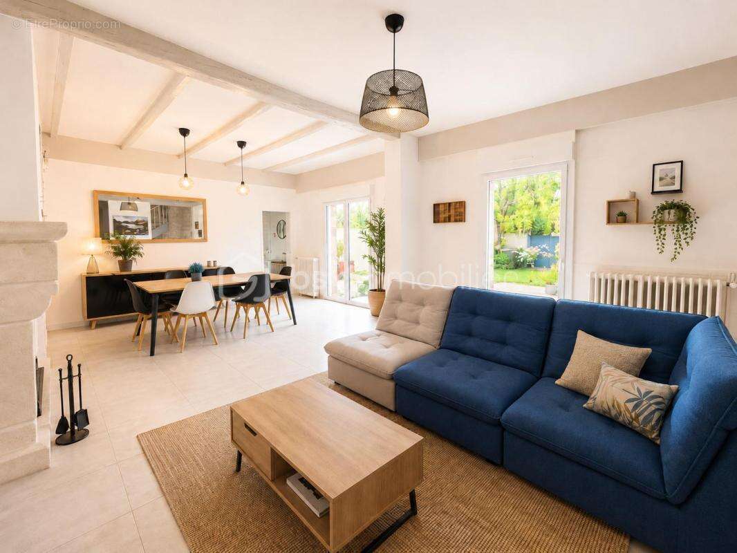 Maison 137 m² à Bussy-Saint-Georges  - photo 3