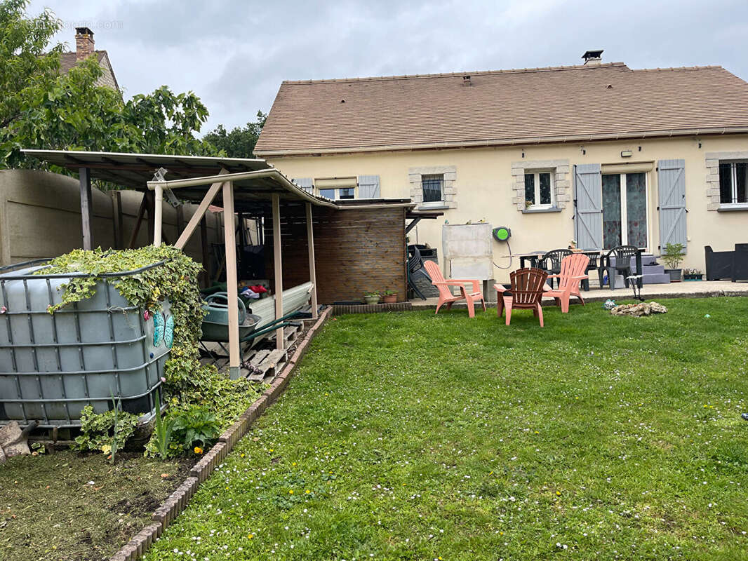 Maison à BRIERES-LES-SCELLES
