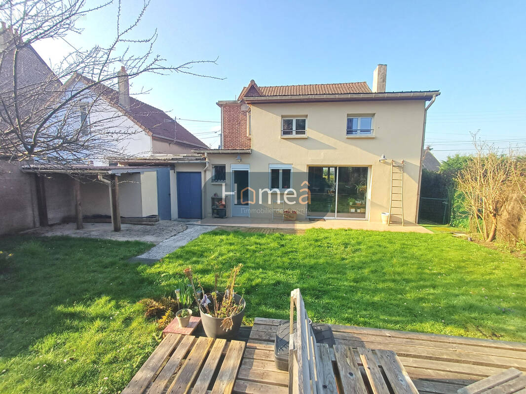 Maison à GREGES