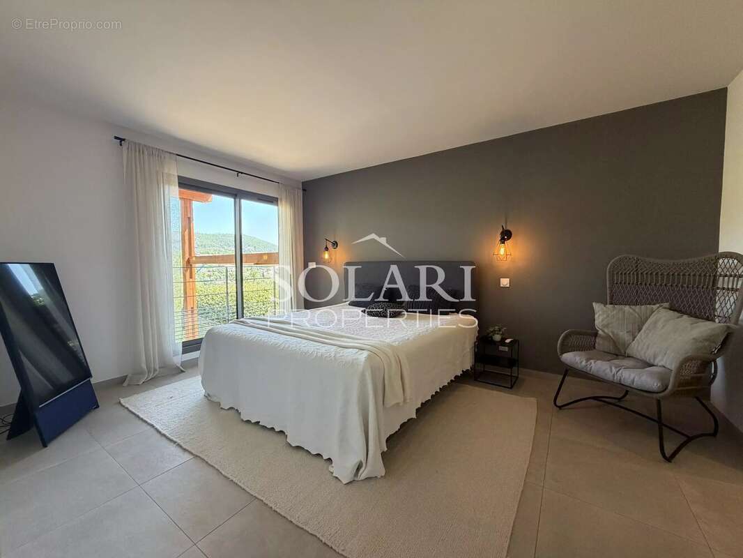 Villa contemporaine avec vue mer à Théoule - photo 11