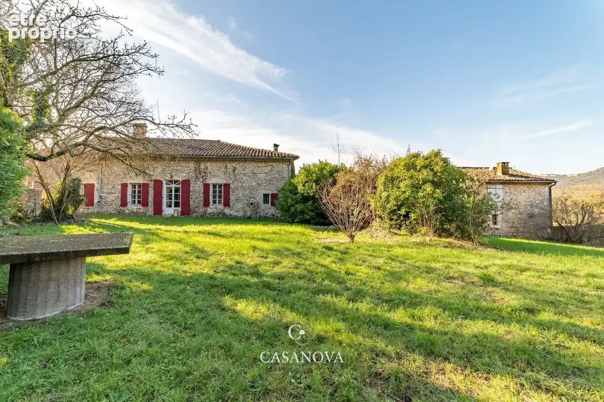 UZES Charmante propriété d'époque avec son atelier d'artiste - photo 17