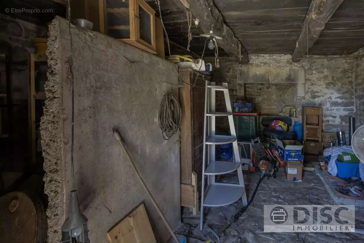 Charmant ensemble avec petite maison et dépendances. - photo 11