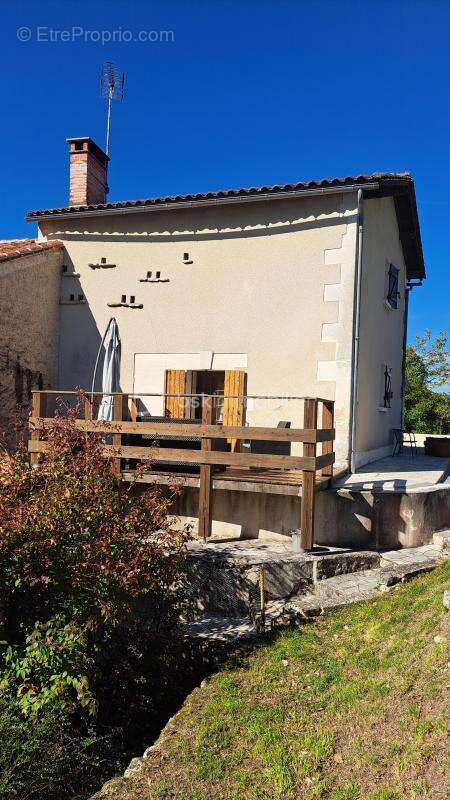 Maison à TOCANE-SAINT-APRE