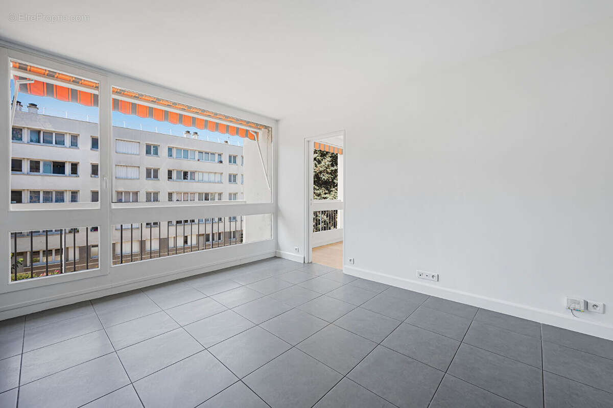 Appartement 2 pièces lumineux - Ligne 13  Etienne Dolet - Balcons - photo 2
