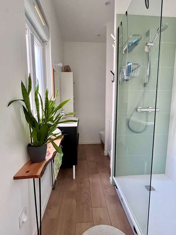 À VENDRE – Appartement rénové avec cour privative – Bordeaux Nansouty - photo 7