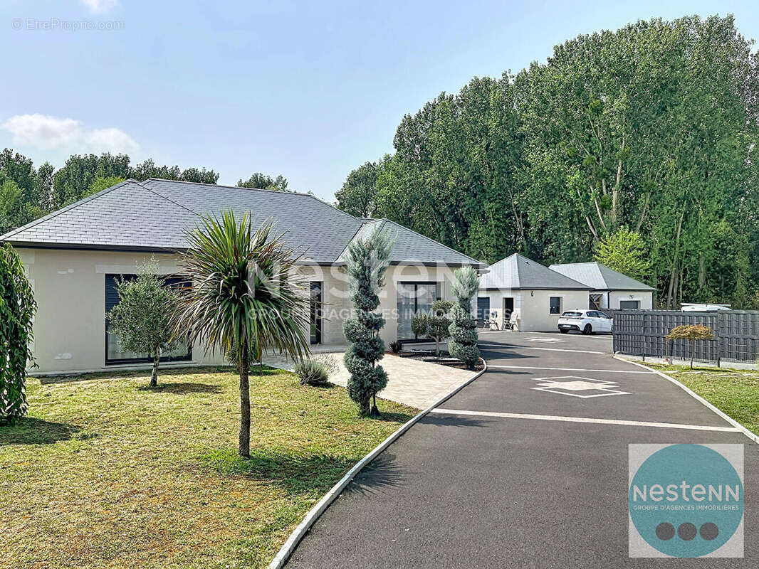 Pavillon de plain pied de 121 m² à vendre situé à Le Controis En Sologne / proche toutes commodités / jardin - photo 2