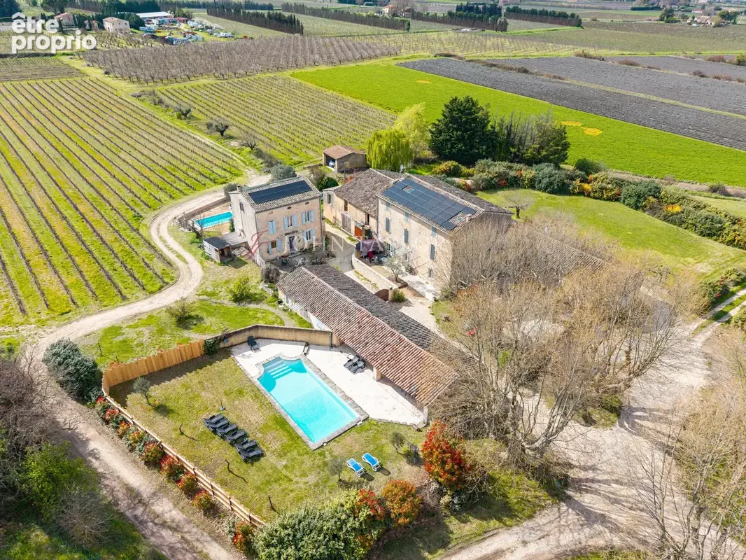 Mas d'exception à vendre à Bonnieux avec vue panoramique sur le Luberon - photo 10