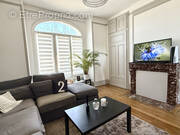 Appartement à COURMELLES