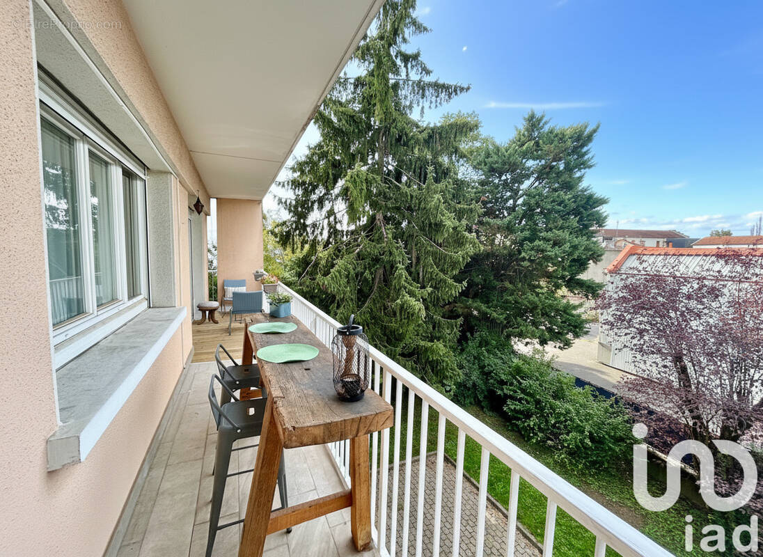 Photo 1 - Appartement à VILLEURBANNE