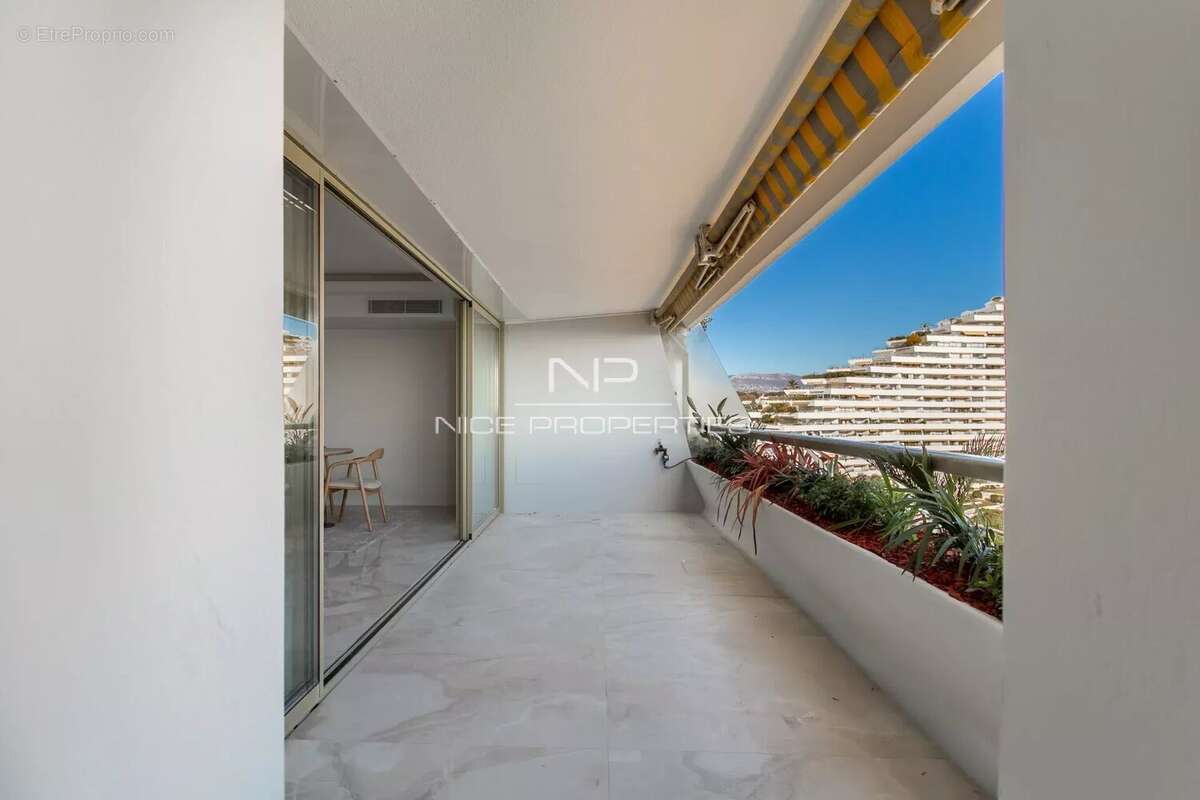 Appartement à VILLENEUVE-LOUBET