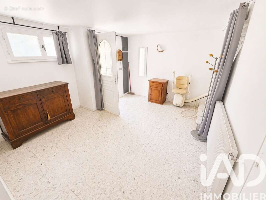 Maison 115 m² à Saint-Arnoult-En-Yvelines  - photo 2