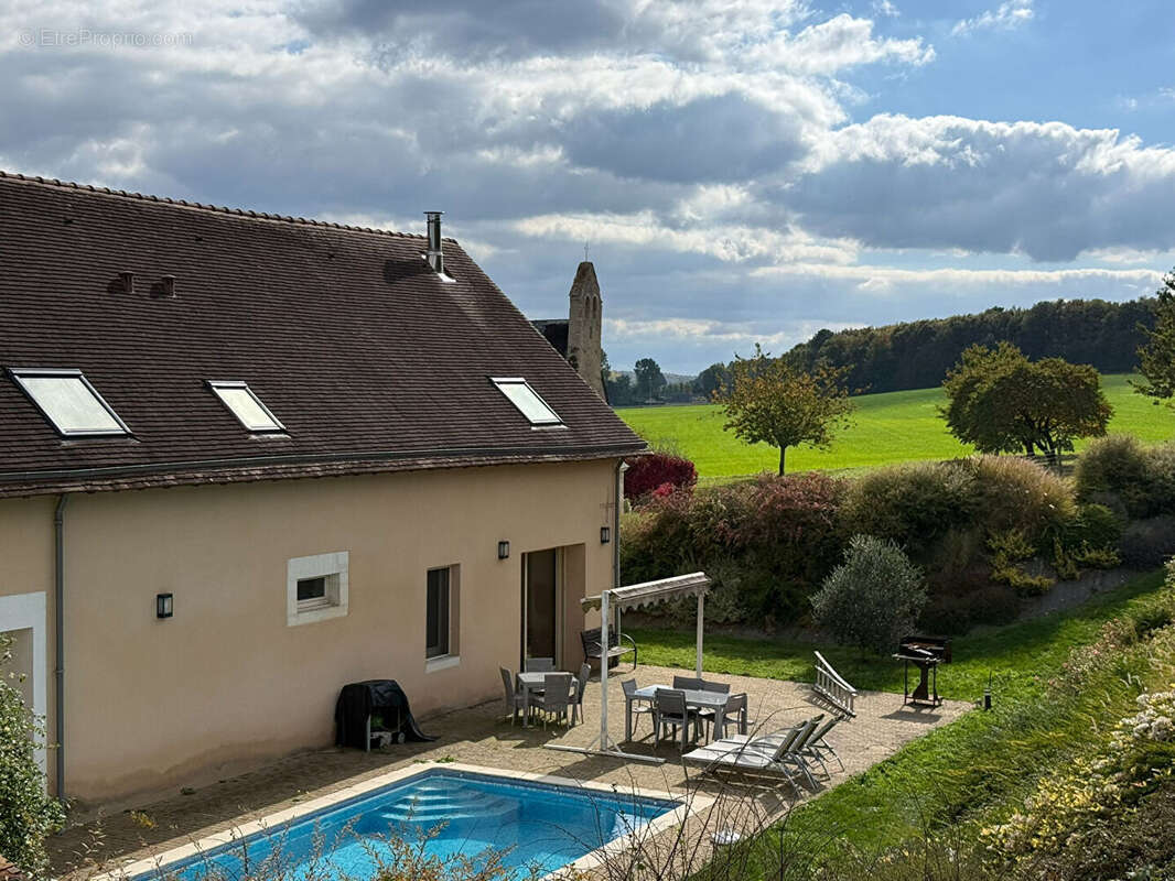 Maison à THOREE-LES-PINS