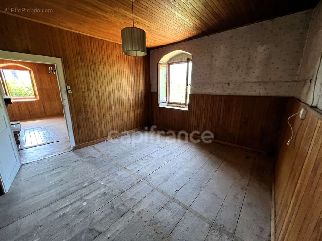 Maison T4 82m² avec Grange 300m² à rénover - photo 26
